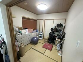 兵庫県高砂市阿弥陀町生石