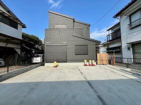 神奈川県横須賀市津久井１丁目