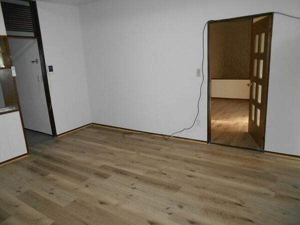 detached 東京都立川市栄町５丁目

地図を見る