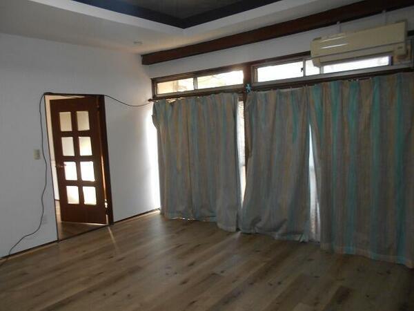 detached 東京都立川市栄町５丁目

地図を見る