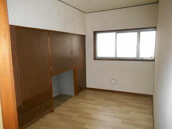 detached 東京都立川市栄町５丁目

地図を見る