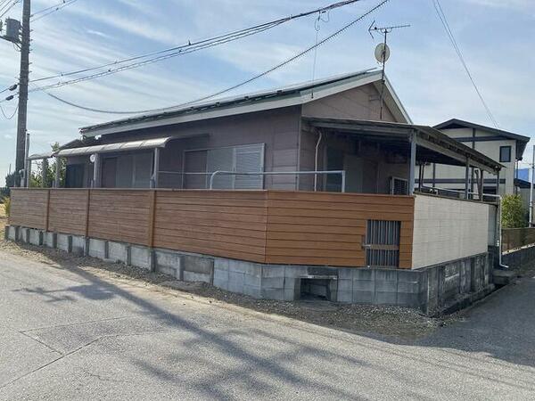 外観：北東側外観