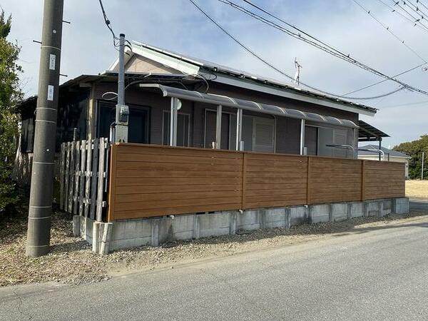 外観：東南側外観