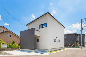 広島県東広島市西条町御薗宇