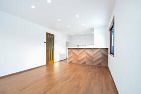 長野県中野市大字牛出