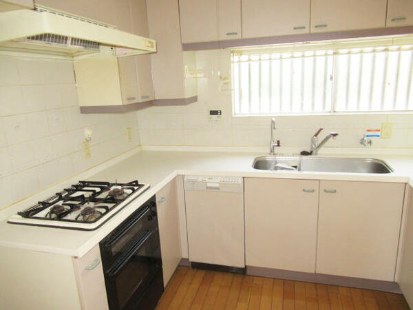 detached 東京都中野区中野３丁目

地図を見る