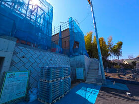 東京都稲城市平尾２丁目