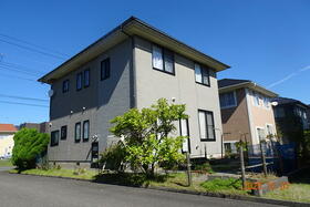 秋田県由利本荘市西目町出戸字浜山