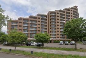 平岡フォレストタウン・ファミールハイツ８番館