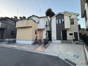 埼玉県川口市赤井３丁目