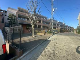 神奈川県川崎市麻生区向原２丁目