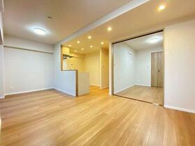 埼玉県越谷市瓦曽根２丁目