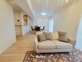 スワンマンション空港南