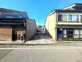 石川県金沢市堀川町
