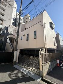 東京都港区高輪３丁目