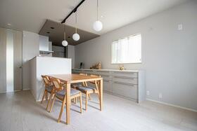 愛知県春日井市高山町１丁目