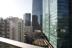 東京都港区六本木１丁目