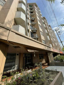 パレス守山　「守山自衛隊前」駅歩９分　ランドリースペースあり