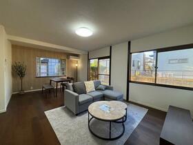 福岡県筑紫野市美しが丘南４丁目