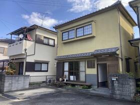 奈良県大和郡山市小泉町