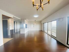 愛知県春日井市割塚町