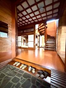 青森県八戸市石堂３丁目