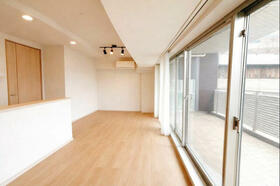 三重県四日市市安島２丁目