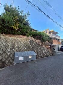 兵庫県宝塚市仁川高丸1丁目