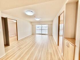 ラポール大通東