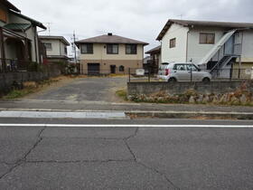 三重県名張市つつじが丘北８番町