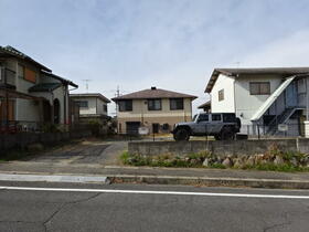 三重県名張市つつじが丘北８番町