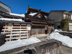 富山県富山市小見