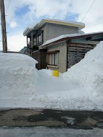 青森県北津軽郡板柳町大字館野越字橋元