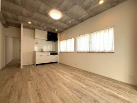 東京都目黒区青葉台３丁目