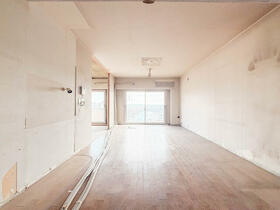 神奈川県横浜市青葉区青葉台１丁目