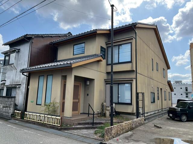 富山県富山市の一戸建て | 3280万円 | 3SLDK | 242.81m² | Akiyama house finder