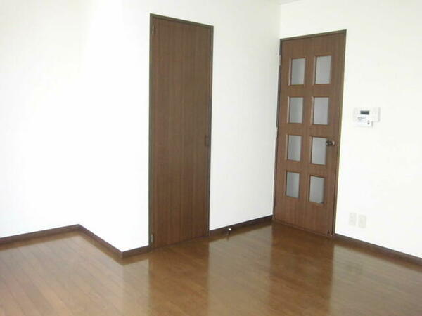 detached 東京都立川市砂川町４丁目

地図を見る