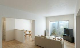 北海道札幌市豊平区豊平三条８丁目