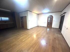 埼玉県新座市栄３丁目