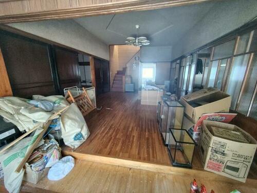 detached 岩手県岩手郡雫石町長山谷地