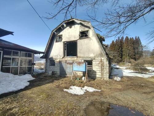 detached 岩手県岩手郡雫石町長山谷地