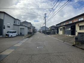 富山県高岡市野村