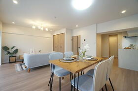 虹ヶ丘マンション本館