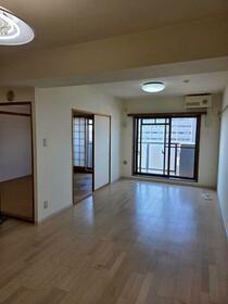 サンケイパレス鶴間　５階