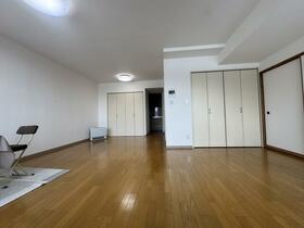 ラポール中の島