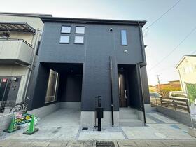 埼玉県草加市谷塚上町