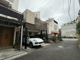 東京都目黒区青葉台１丁目