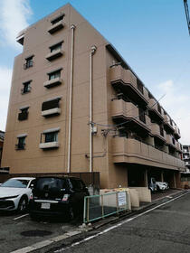 シュロス春日井