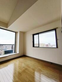 エステート・モア高宮ＣＩＮＱ（サンク）