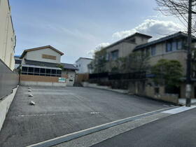 愛知県名古屋市千種区朝岡町３丁目